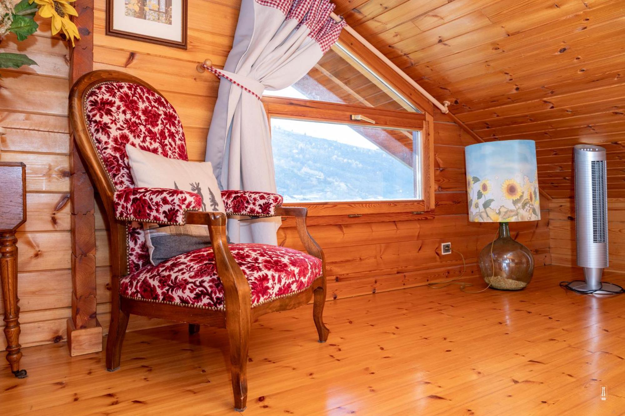 Chalet Terrasse Plein Sud, Cheminee, Ski-rando, Nature & Village, Animaux Admis, Parking
